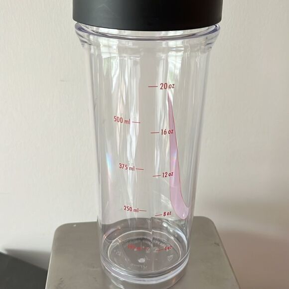 Nike Red Big Swoosh 24 oz clear plastic BPA free sports tall water bottle - Picture 2 of 4
